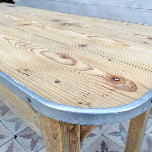 Grande table en bois