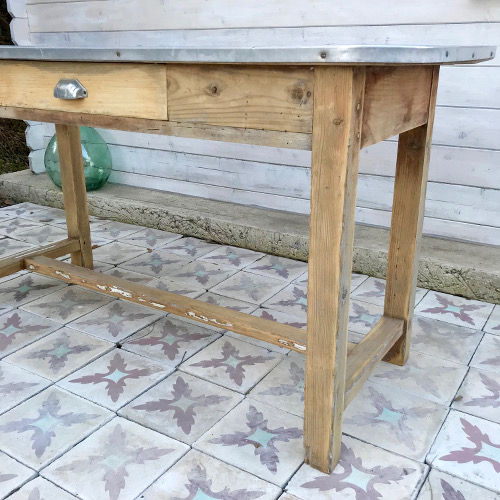 Grande table en bois