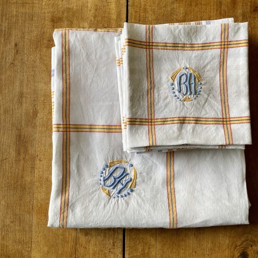 Service de table nappe et serviettes