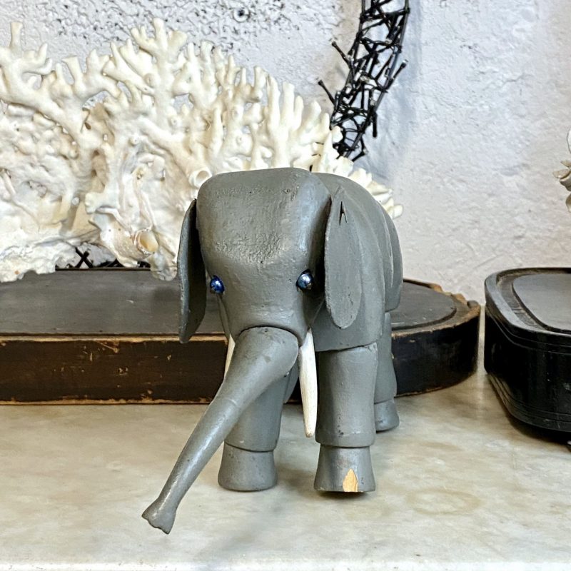 Peluche éléphant Interactif EJog Pup - Chante, Danse, Doudou Musical Apaisant Pour Bébé