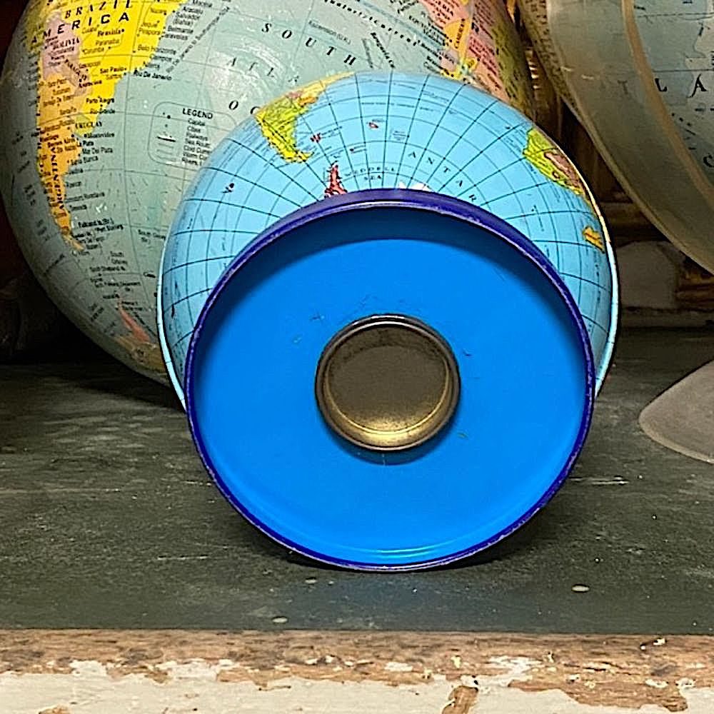 Tirelire Globe Terrestre - Décoration Bureau Et épargne - Pour Enfants Et Adultes - Plastique Bleu 22x15 Cm